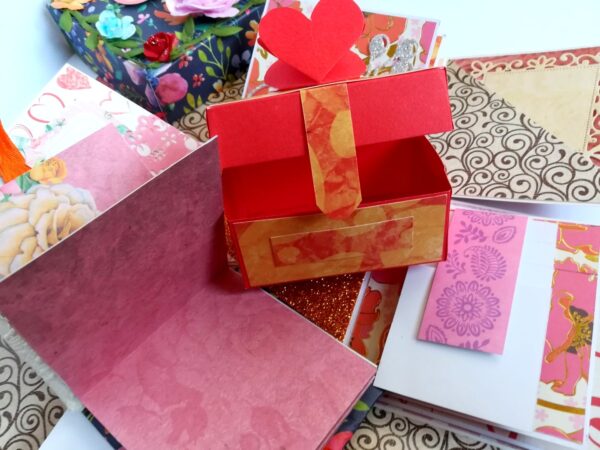 Love and Birthday Explosion Box with box and a mini booklet GIFT image
