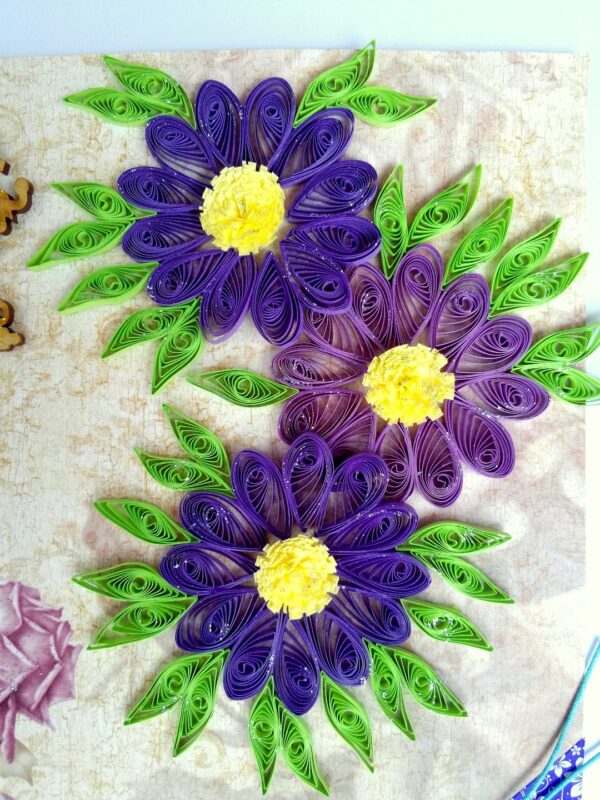 Purple Quilled Flowers With Bird Clock image Purple Quilled Flowers With Bird Clock image