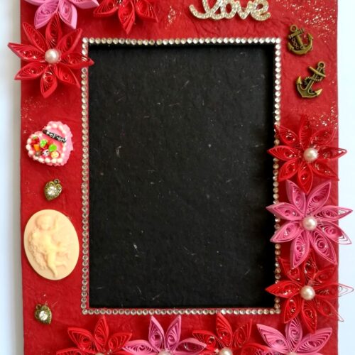 Love theme Quilled Photo Frame image