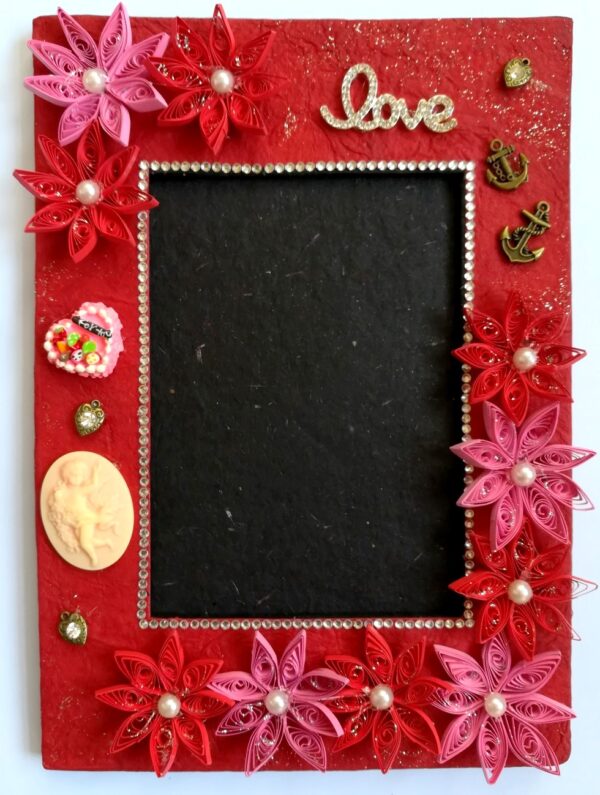 Love theme Quilled Photo Frame image Love theme Quilled Photo Frame image