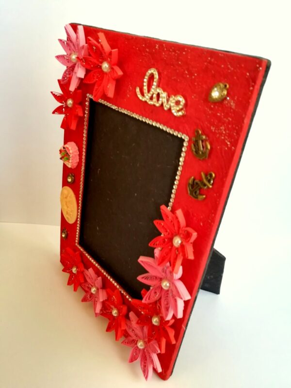 Love theme Quilled Photo Frame image Love theme Quilled Photo Frame image