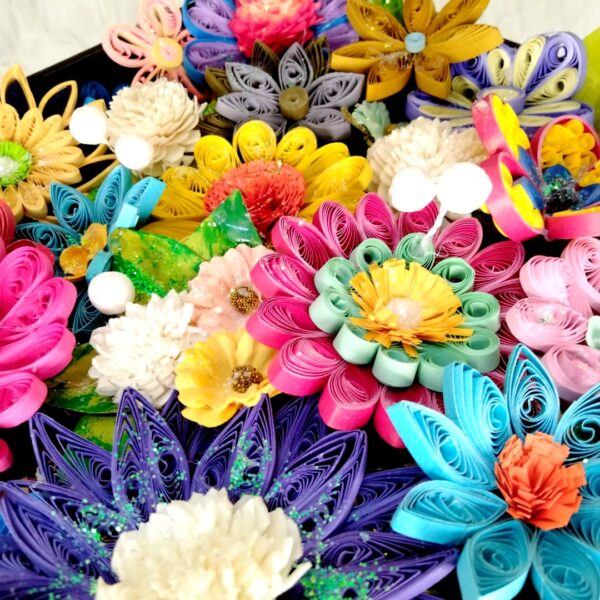 Quilled flower Home decor tray