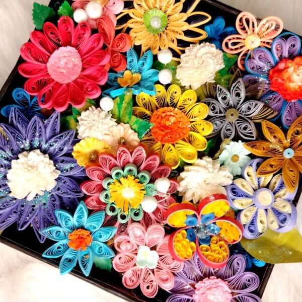 Quilled flower Home decor tray