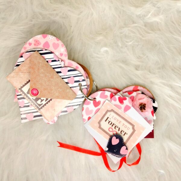 IMG20221101104846 Heart shaped mini scrapbook