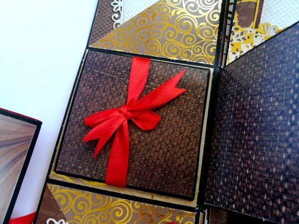 Golden Memories Romantic Explosion Box Gift Anniversary Love image