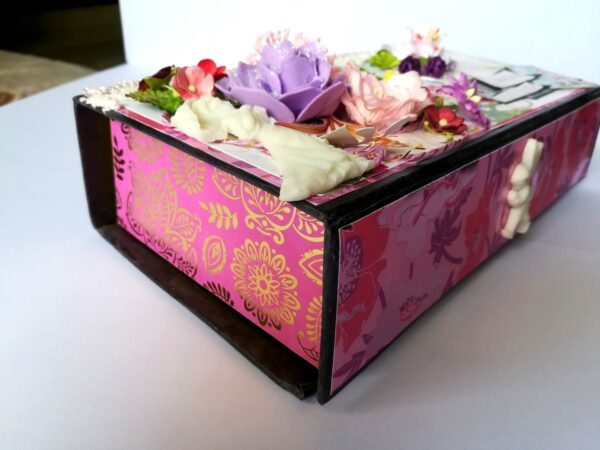 Sparkling Designer Love Goodie Gift Box image