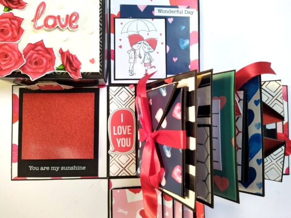 Mini Scrapbook In Explosion Box - Love Theme