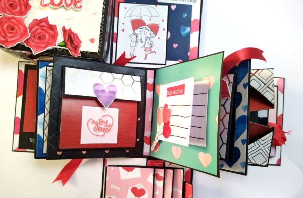 Mini Scrapbook In Explosion Box - Love Theme