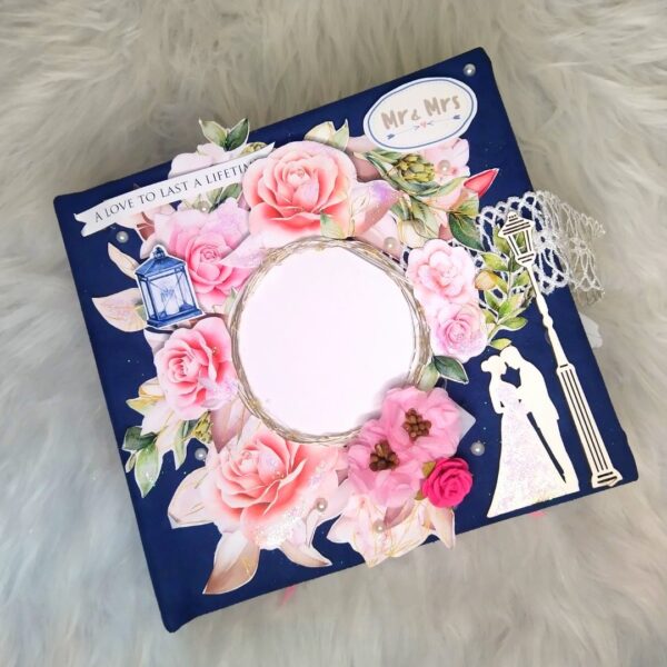 POP UP LOVE HANDMADE SCRAPBOOK