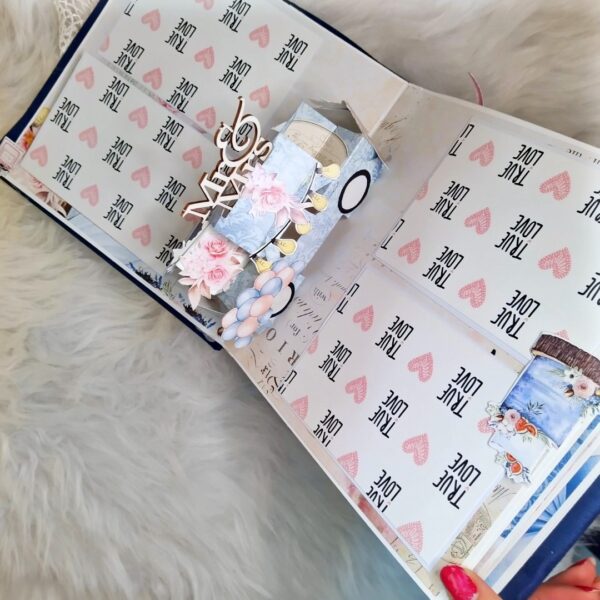POP UP LOVE HANDMADE SCRAPBOOK