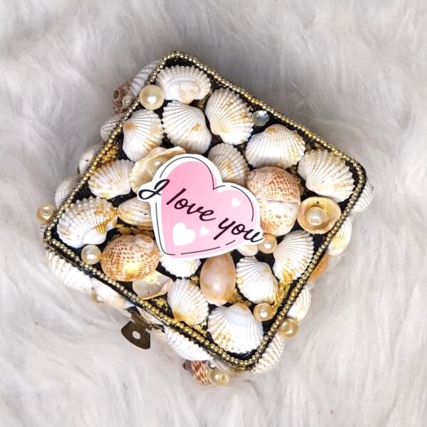 Seashell Box with cute mini scrapbook image Seashell Box with cute mini scrapbook image