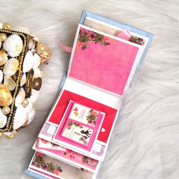 Seashell Box with cute mini scrapbook image Seashell Box with cute mini scrapbook image