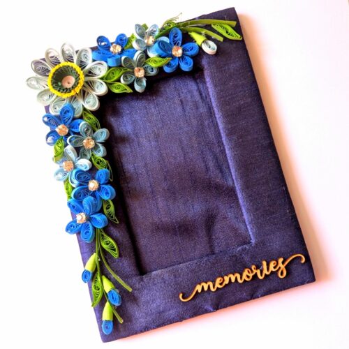 Sparkling Blue Quilled Photo Frame image