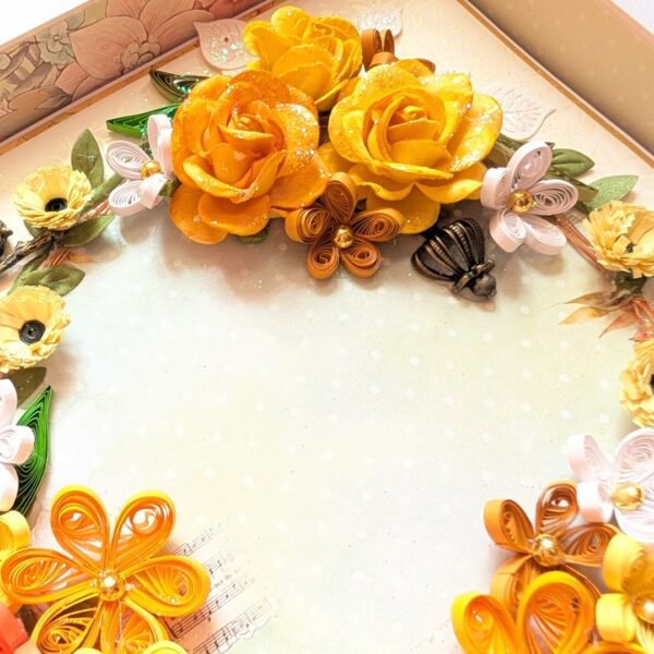 Yellows Quilled Greeting card with Light and Box